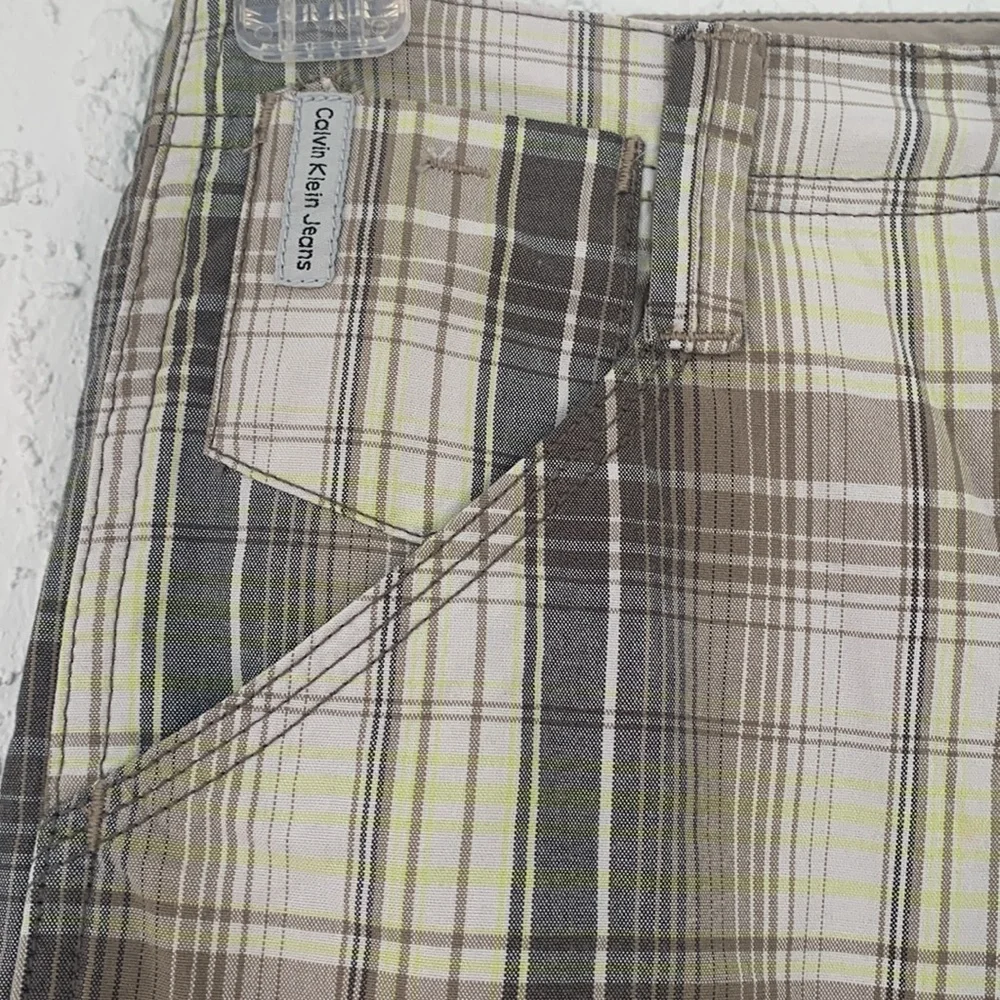 Calvin Klein Boys Plaid Cargo Shorts  size 10 - Picture 4 of 10